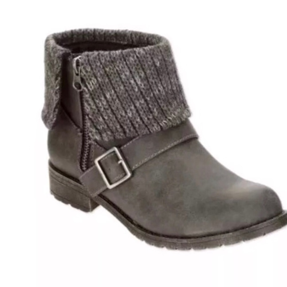 Stella Chase Gray Booties